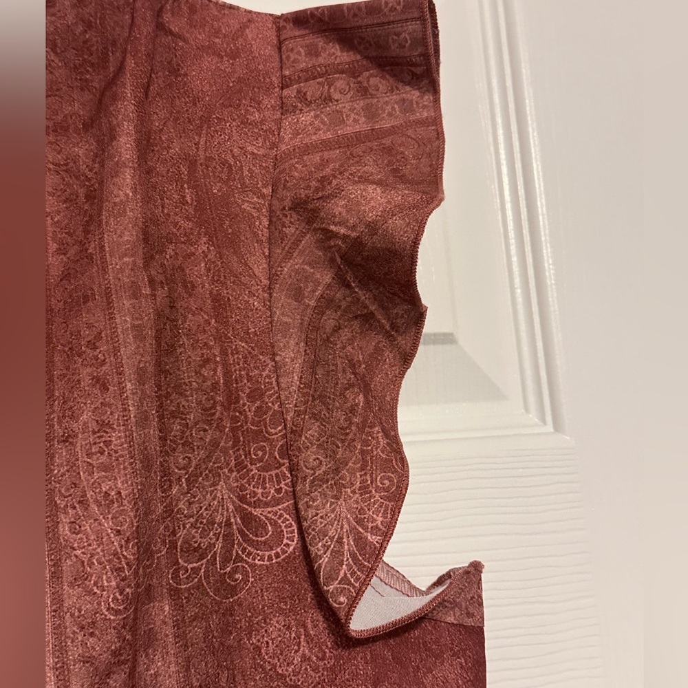 Floral V-Neck Button-Front Top in Rust - Picture 5 of 10